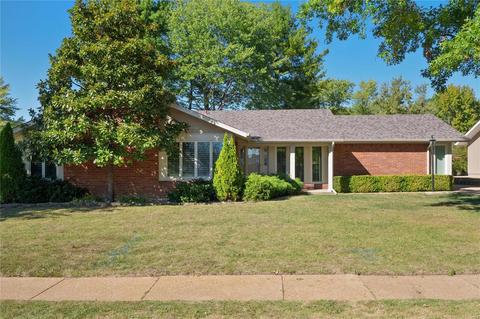 390 Sunfield Pl, Ballwin, MO 63011 photo 1