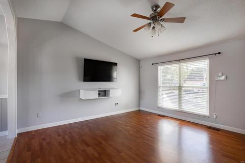 1361 Half Moon Dr, O'fallon, MO 63366 photo 4