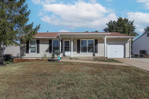 1361 Half Moon Dr, O'fallon, MO 63366 photo 1