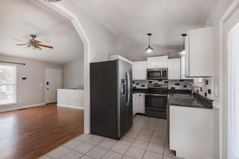 1361 Half Moon Dr, O'fallon, MO 63366 photo 8