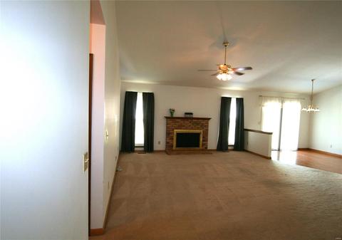 9 Royalltrail Ct, O'fallon, MO 63368 photo 2