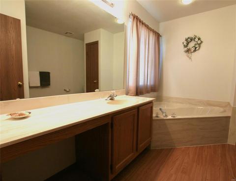 9 Royalltrail Ct, O'fallon, MO 63368 photo 22