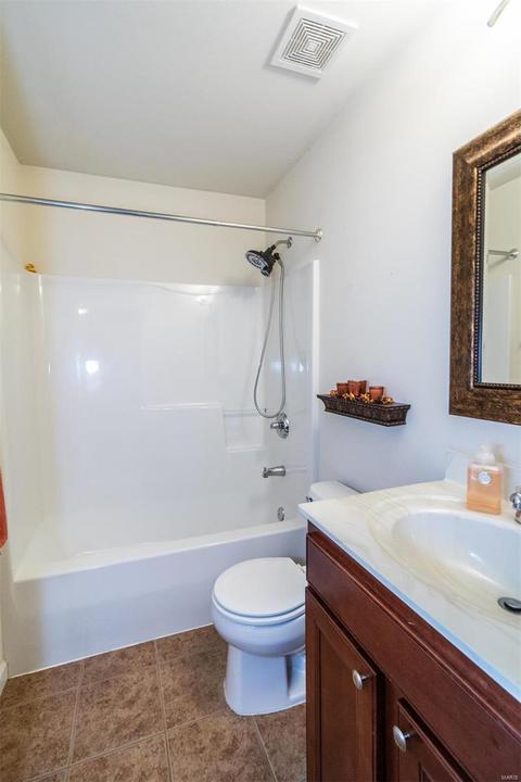 200 Montecito Ter, St. Peters, MO 63304 photo 7