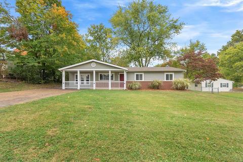239 Howard Dr, Ballwin, MO 63021 photo 2