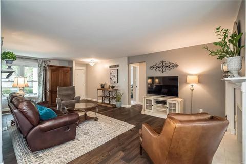 365 Napoli Ct, Ballwin, MO 63021 photo 6