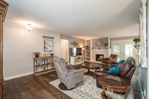 365 Napoli Ct, Ballwin, MO 63021 photo 5