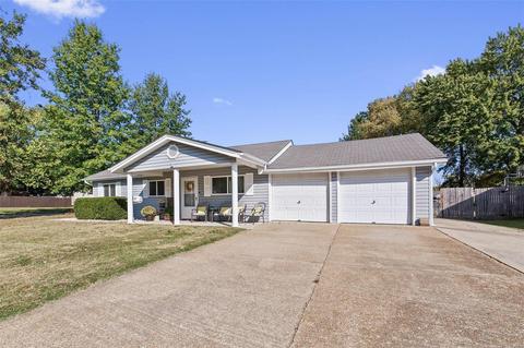 501 Eggering Dr, O'fallon, MO 63366 photo 2
