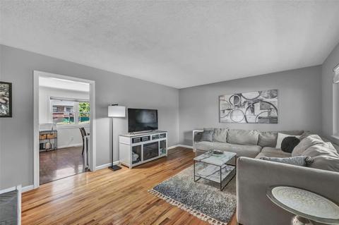 3231 Gwengreen Dr, Bridgeton, MO 63044 photo 4