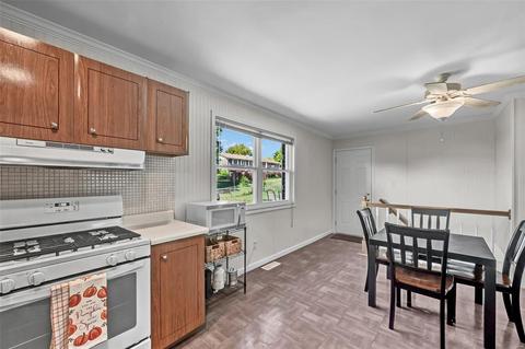 3231 Gwengreen Dr, Bridgeton, MO 63044 photo 9