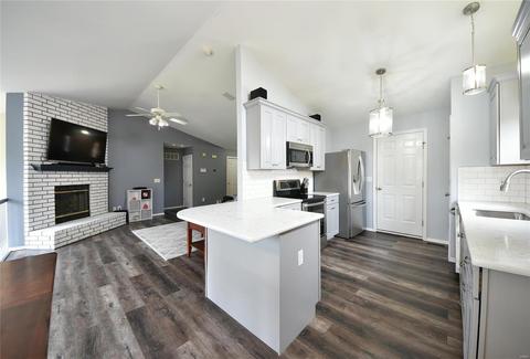130 Hunters Lake Ct, Eureka, MO 63025 photo 12