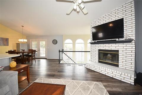 130 Hunters Lake Ct, Eureka, MO 63025 photo 7