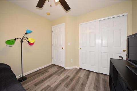 130 Hunters Lake Ct, Eureka, MO 63025 photo 24