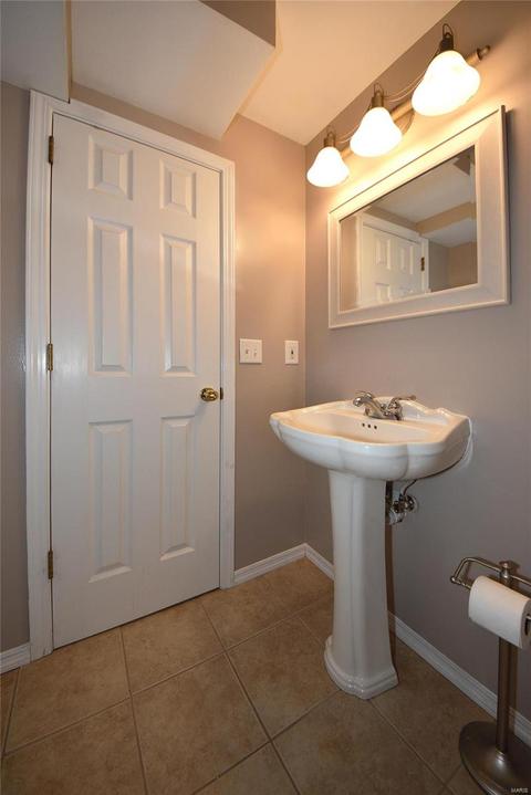 130 Hunters Lake Ct, Eureka, MO 63025 photo 36