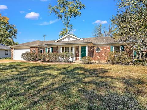 437 Essen Ln, Ballwin, MO 63021 photo 24