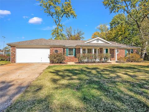 437 Essen Ln, Ballwin, MO 63021 photo 23