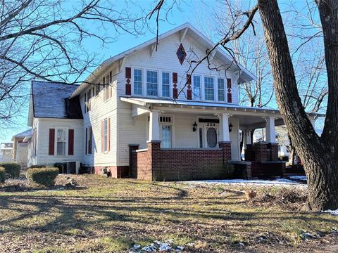 304 Vine St, Dexter, MO 63841 photo 1