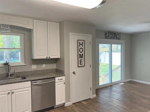 511 Ross Ln, Saint Charles, MO 63304 photo 7