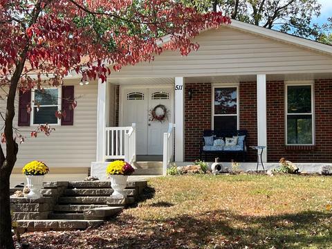 511 Ross Ln, Saint Charles, MO 63304 photo 1