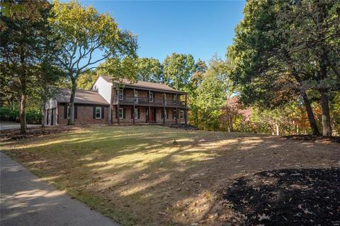 715 Rietzke Mtn, Ballwin, MO 63021 photo 1