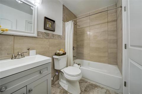 584 Spragues Mill Ct, Ballwin, MO 63011 photo 19