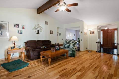 404 Tamarack Dr, Ballwin, MO 63011 photo 3