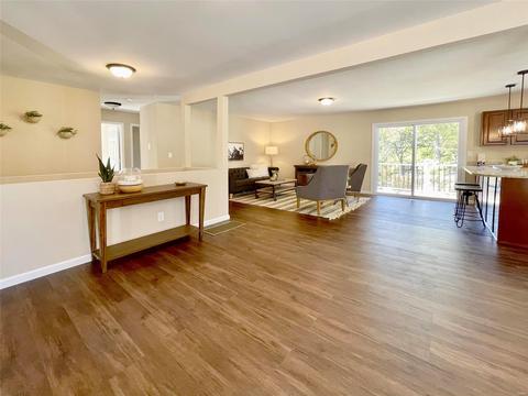 643 Henry Ave, Manchester, MO 63011 photo 3