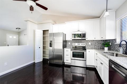 240 Pheasant Point Blvd, O'fallon, MO 63368 photo 4