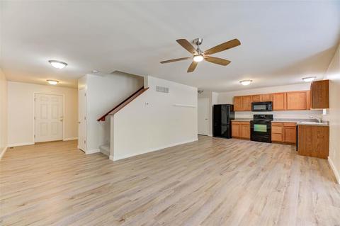 5537 Wavecrest Cir, Saint Charles, MO 63304 photo 4
