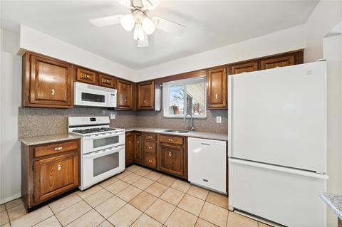 220 Windcliffe Dr, Ballwin, MO 63021 photo 8