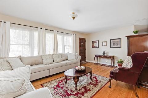 1214 Foxview Ter, Ballwin, MO 63011 photo 4