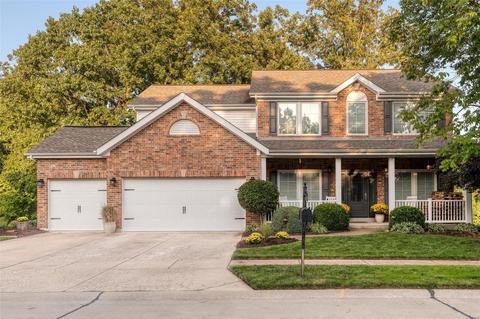 700 Castle Ridge Dr, Ballwin, MO 63021 photo 1