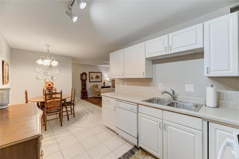 1308 Holgate Dr #G4, Ballwin, MO 63021 photo 9