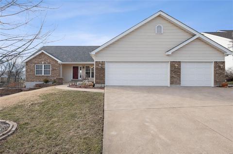 4 Emerson Ct, O'fallon, MO 63366 photo 1