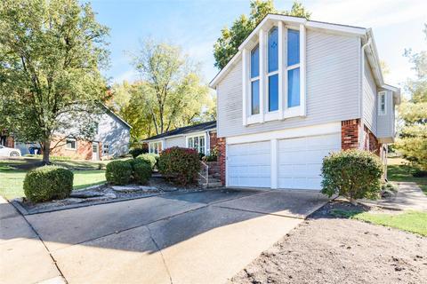 476 Sunstone Dr, Ballwin, MO 63011 photo 1