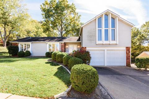 476 Sunstone Dr, Ballwin, MO 63011 photo 2