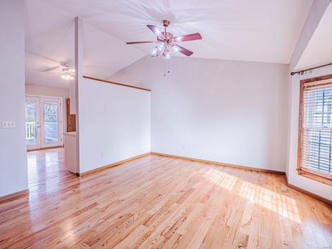74 Mallard Pointe Dr, O'fallon, MO 63368 photo 3