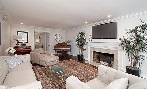 103 Graybridge Rd, Ladue, MO 63124 photo 4