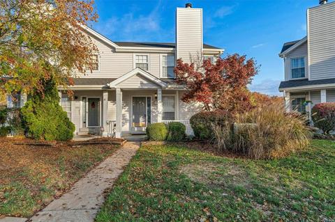 1450 Whispering Creek Dr, Ballwin, MO 63021 photo 2