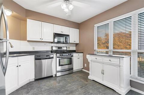 1450 Whispering Creek Dr, Ballwin, MO 63021 photo 8
