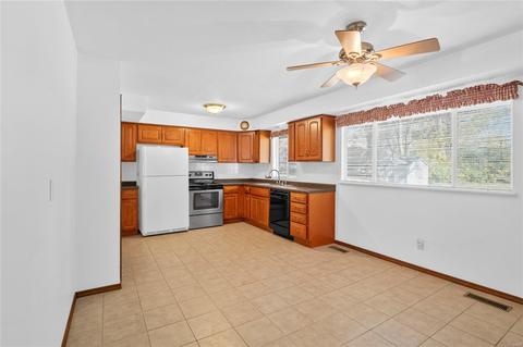 310 Spring Meadows Dr, Manchester, MO 63011 photo 3