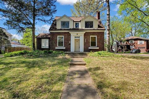 921 Trinity Ave, Saint Louis, MO 63130