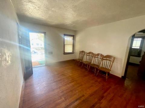 6830 Corbitt Ave, Saint Louis, MO 63130 photo 4