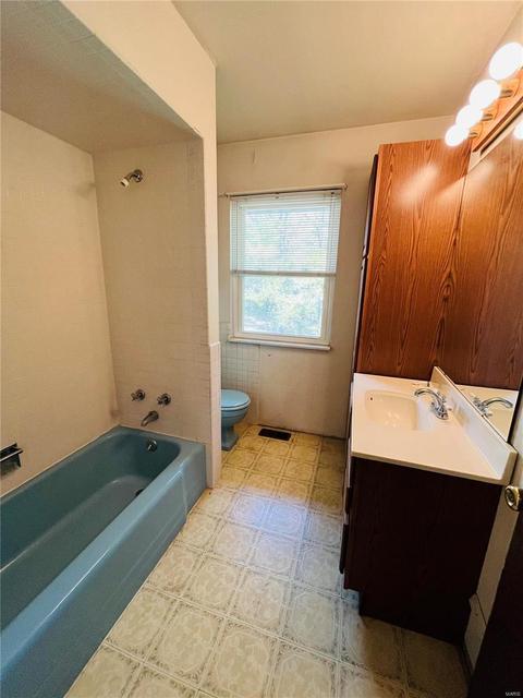 13017 Ambois Dr, Saint Louis, MO 63141 photo 23
