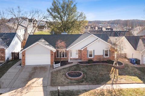 866 Ivy Trce, Ballwin, MO 63021 photo 2