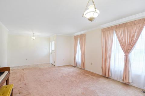 468 Melanie Meadows Ln, Ballwin, MO 63021 photo 4