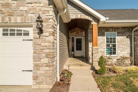17424 Hilltop Ridge Dr, Eureka, MO 63025 photo 2