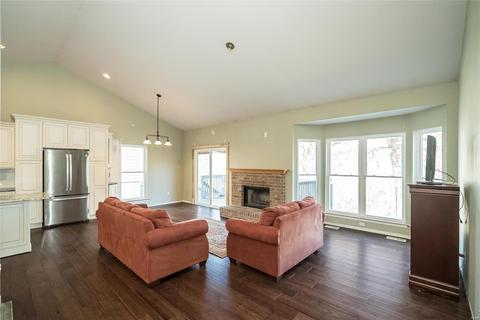 17424 Hilltop Ridge Dr, Eureka, MO 63025 photo 5