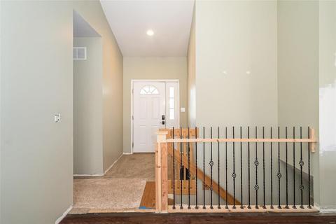 17424 Hilltop Ridge Dr, Eureka, MO 63025 photo 3