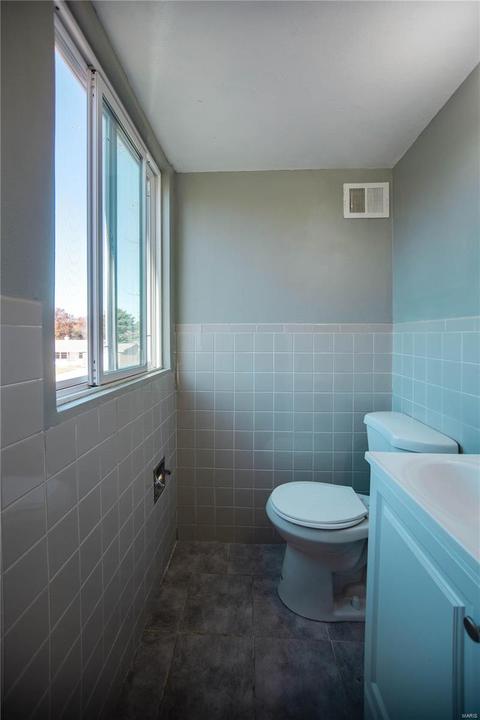 2558 Hackman Dr, Saint Louis, MO 63136 photo 7