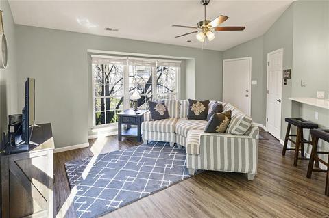 1329 Crossings Ct #D, Ballwin, MO 63021 photo 8